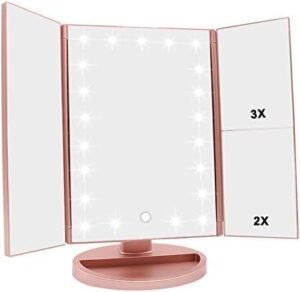 Espejo de vanidad triple con LED y aumento – ¡un must-have!